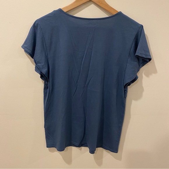 Blue flutter sleeve tee shirt size medium cotton blend metallic buttons - Picture 2 of 8
